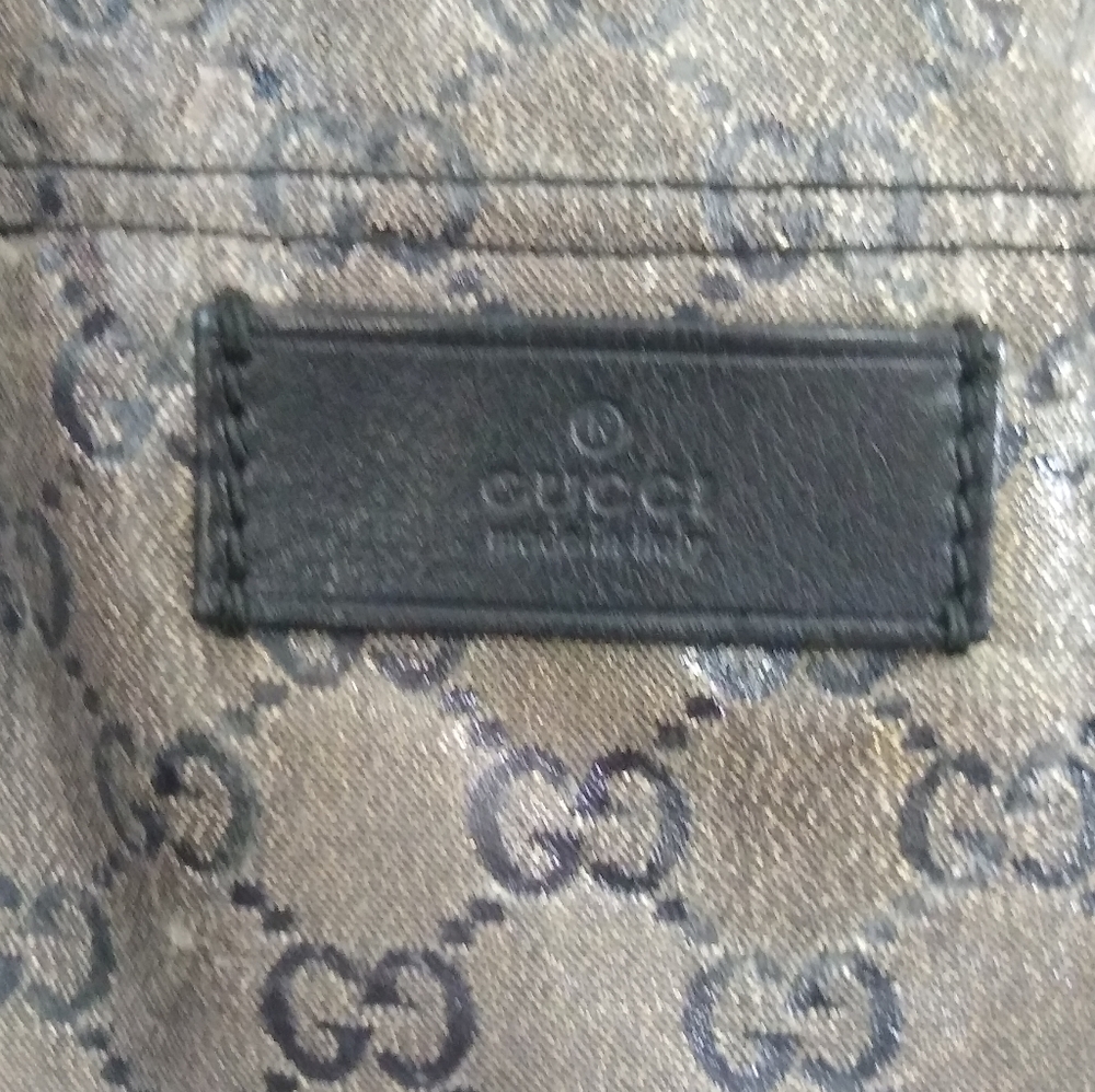 Authentic Gucci Tote! Great, Solid & Classic Gg - image 3